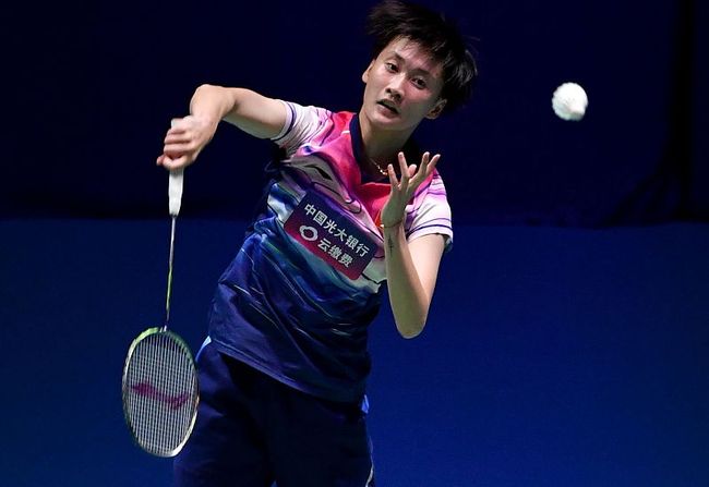 处举牌致意 处举牌致意